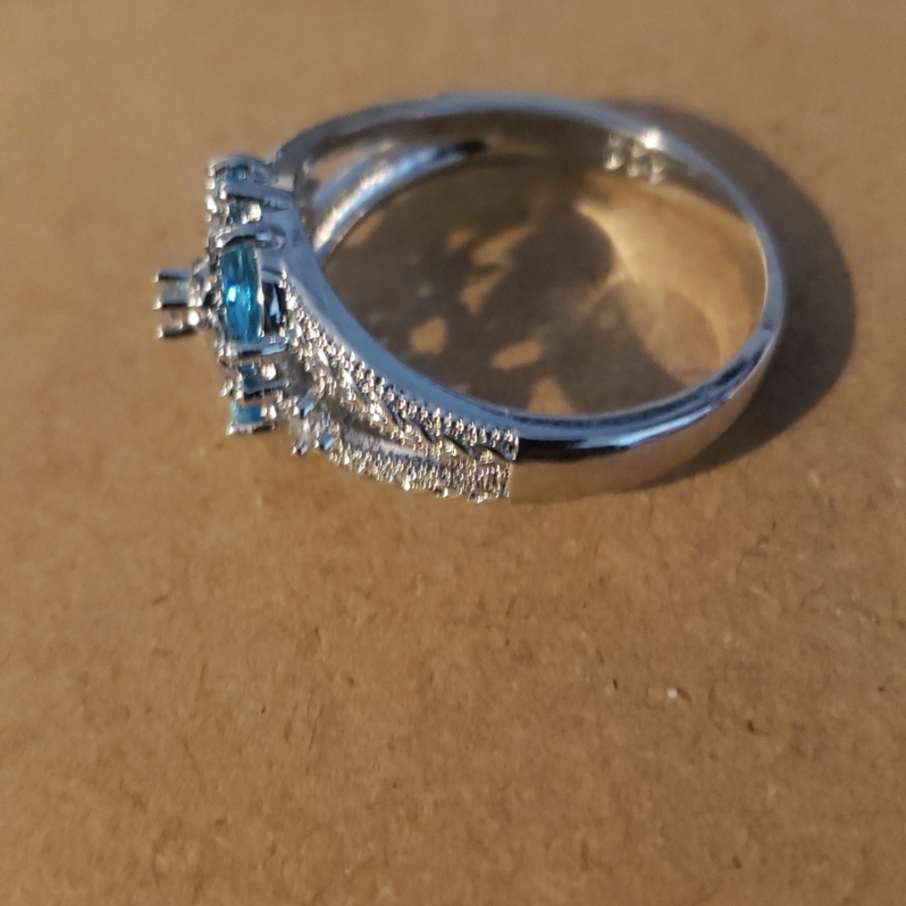 Women ring - Picture 3 of 5